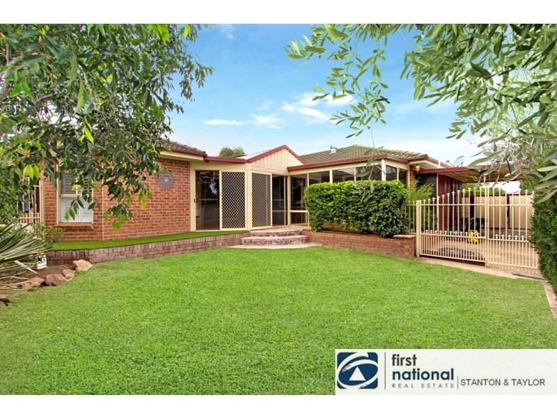 5 Kylie Tennant Close, Glenmore Park NSW 2745