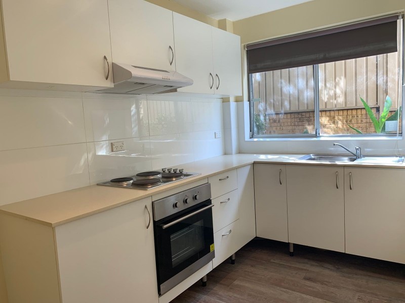 2/13 Thurston Street, Penrith NSW 2750