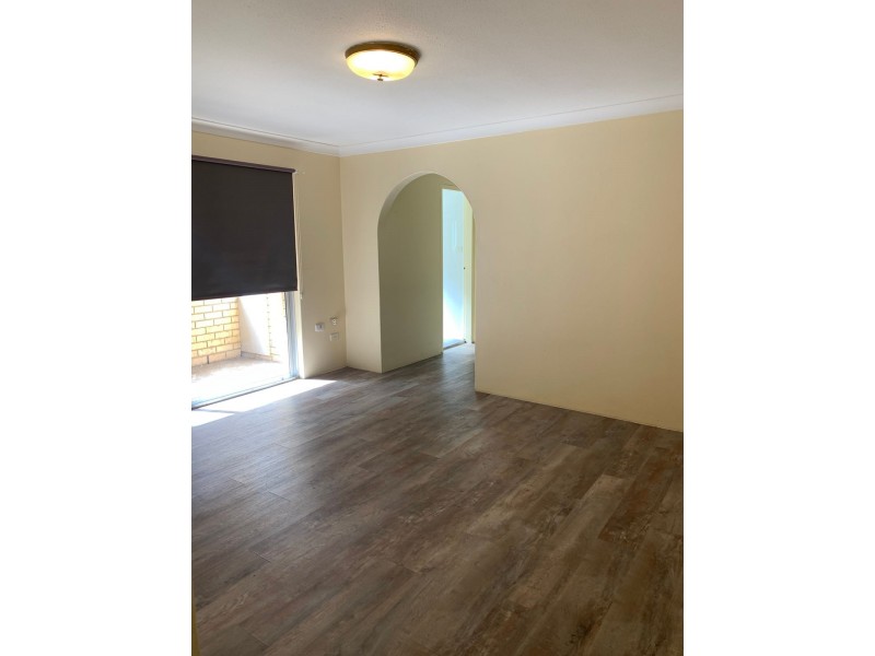 2/13 Thurston Street, Penrith NSW 2750