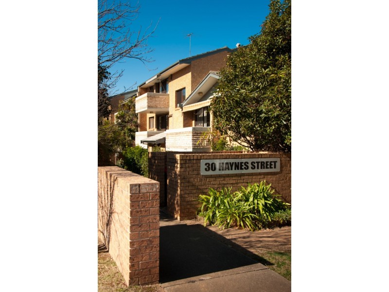 13/30 Haynes Street, Penrith NSW 2750