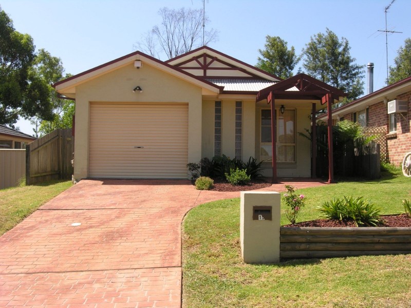 15 Hillside Circuit, Cranebrook NSW 2749