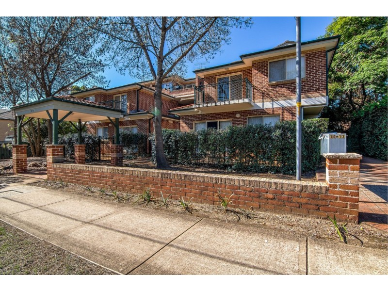 4/10-12 Dent Street, Penrith NSW 2750