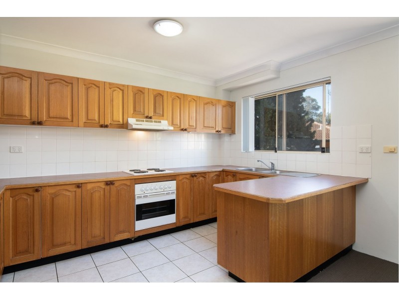 4/10-12 Dent Street, Penrith NSW 2750