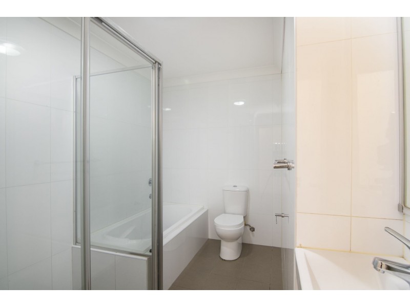 13/1 Glenmore Ridge Drive, Glenmore Park NSW 2745