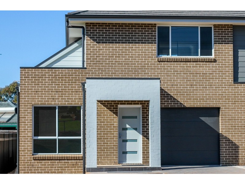 2/18 Nixon Street, Emu Plains NSW 2750