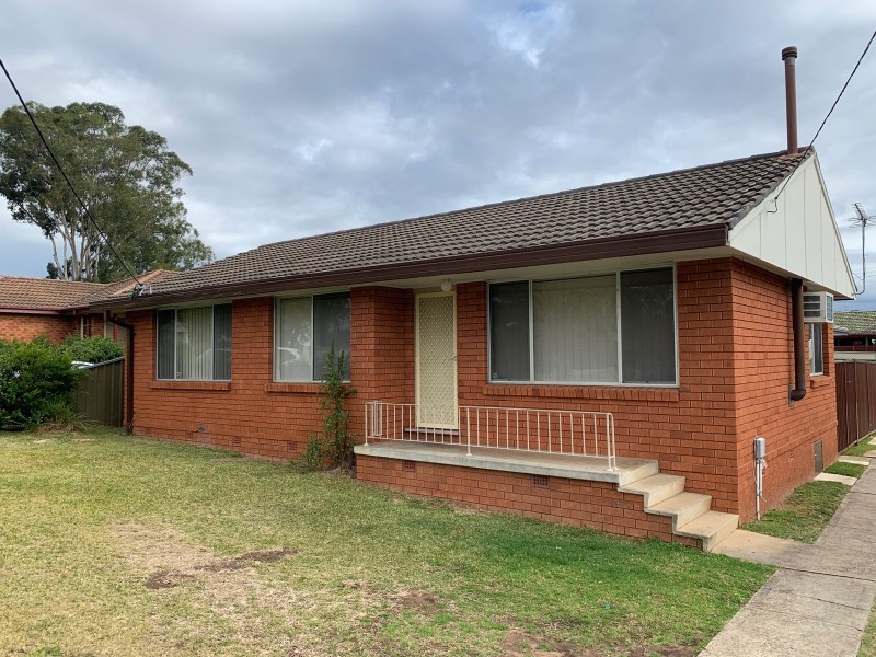33 Carinda Drive, South Penrith NSW 2750