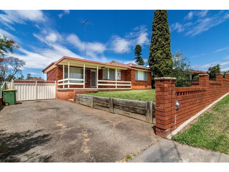 8 Sheba Crescent, South Penrith NSW 2750
