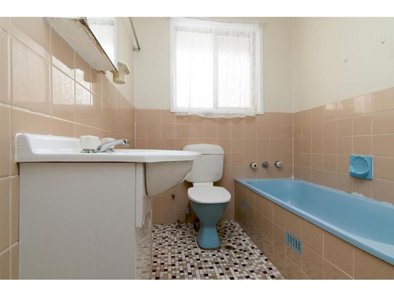 8 Sheba Crescent, South Penrith NSW 2750