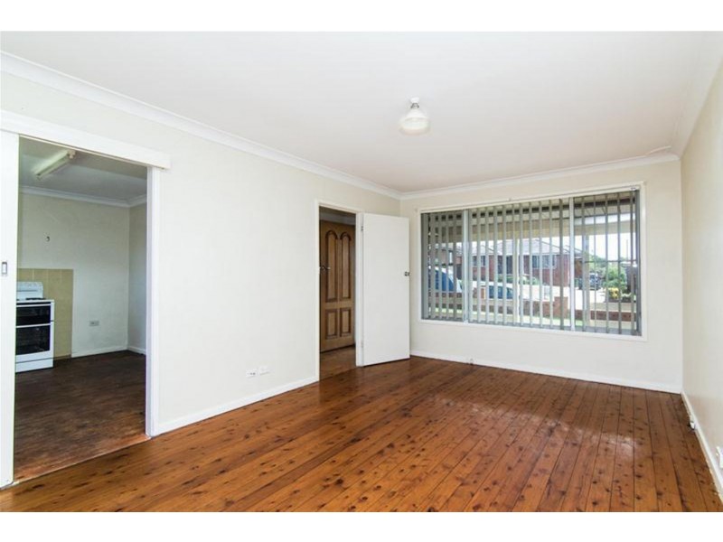 8 Sheba Crescent, South Penrith NSW 2750