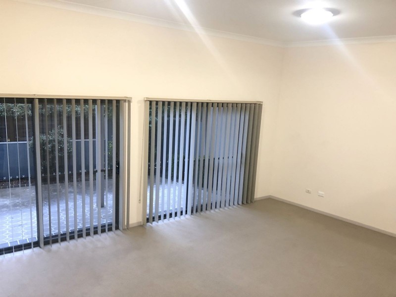 3/84 Woodlands Drive, Glenmore Park NSW 2745