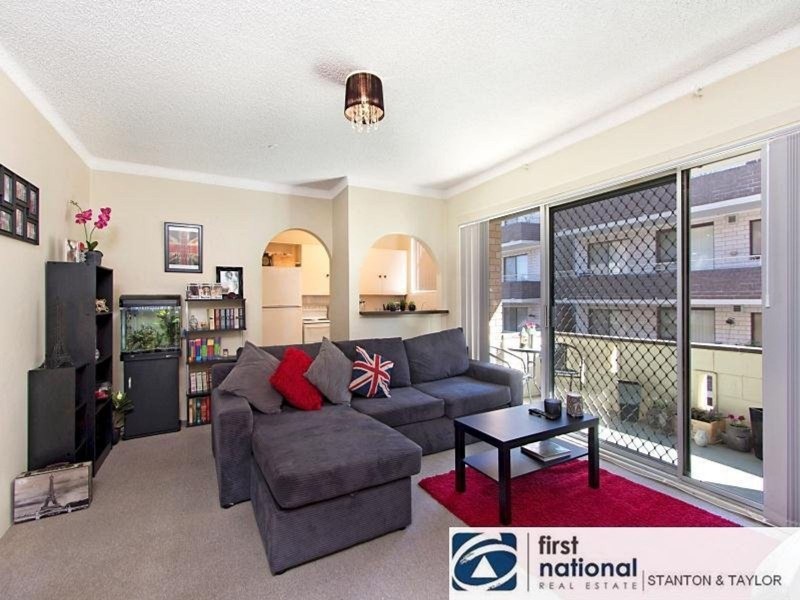 10/213 Derby Street, Penrith NSW 2750