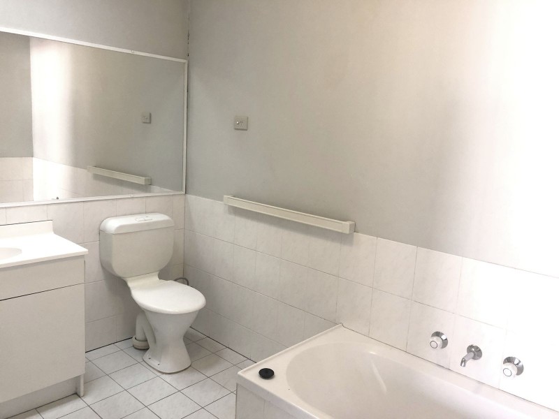 1/136 Derby Street, Penrith NSW 2750