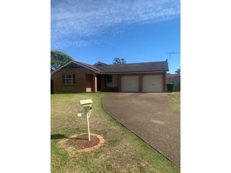 8 Mozart Place, Cranebrook NSW 2749