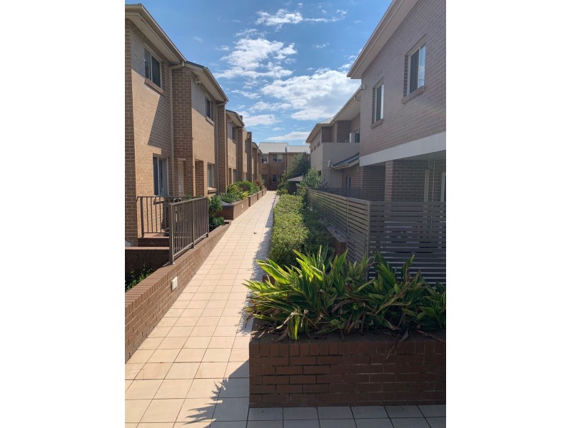 25/21-25 Orth Street, Kingswood NSW 2747