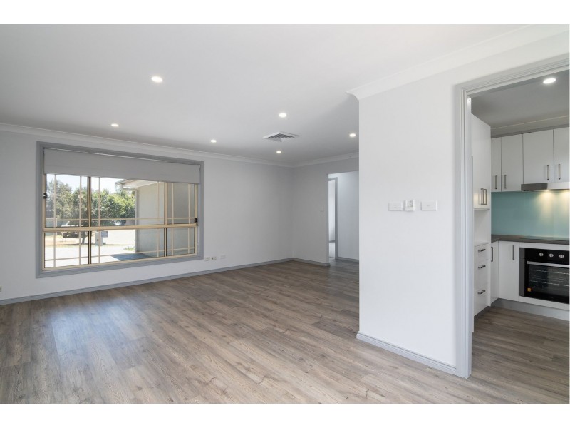 5 Field Place, Cranebrook NSW 2749