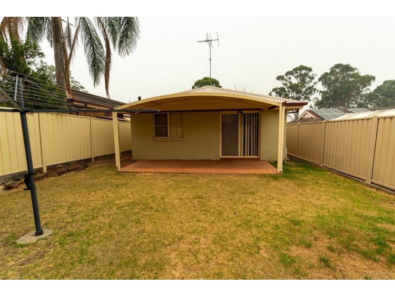 15 Hillside Circuit, Cranebrook NSW 2749
