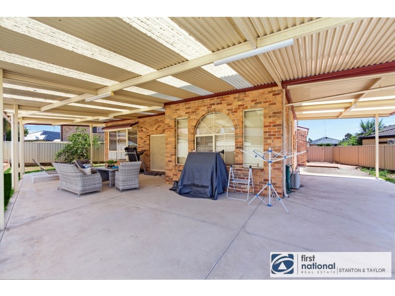 12 Waterford Way, Glenmore Park NSW 2745
