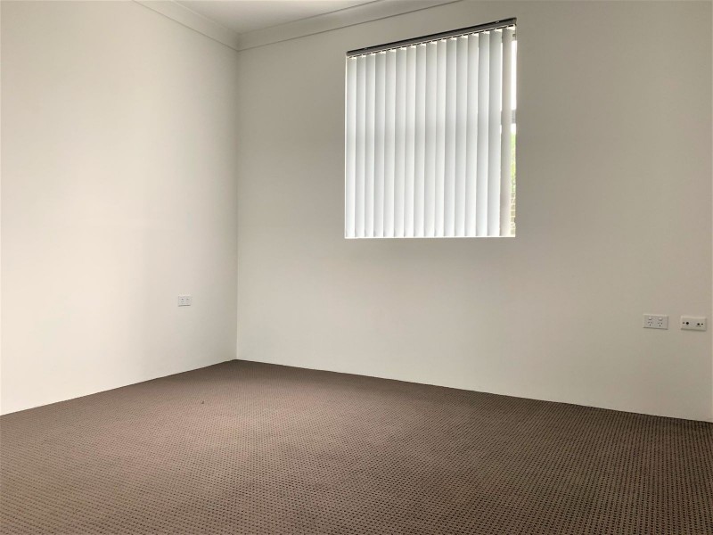 8/4 Colless Street, Penrith NSW 2750