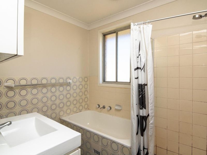 11 Lindsay Crescent, South Penrith NSW 2750