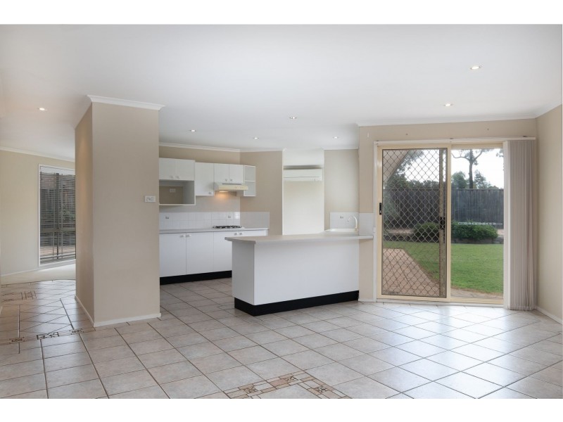 4 Barrett Place, Cranebrook NSW 2749