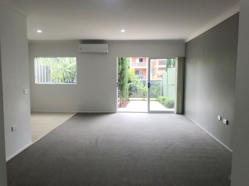 2/11 Regentville Road, Penrith NSW 2750