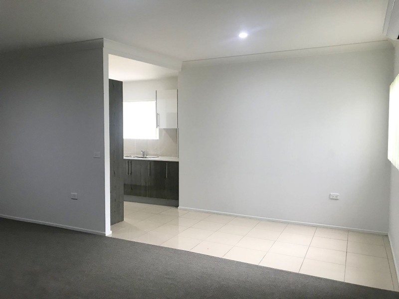 2/11 Regentville Road, Penrith NSW 2750