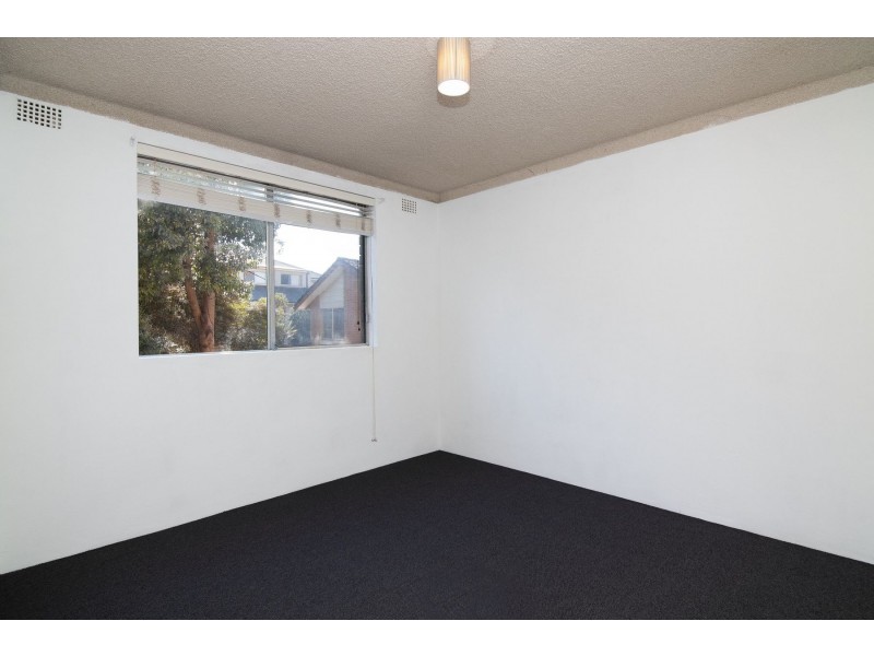 2/15-17 First Street, Kingswood NSW 2747