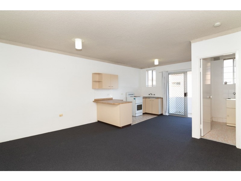 2/15-17 First Street, Kingswood NSW 2747