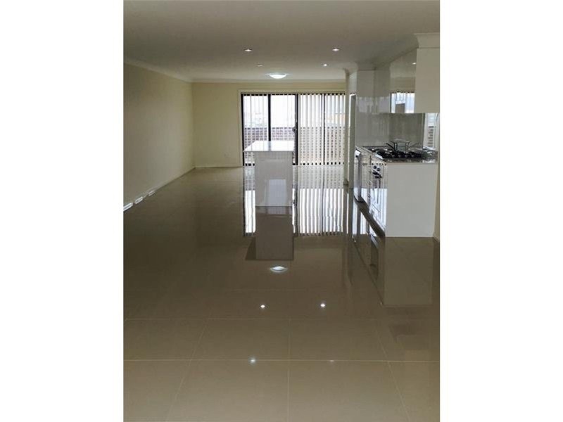 6/1 Glenmore Ridge Drive, Glenmore Park NSW 2745