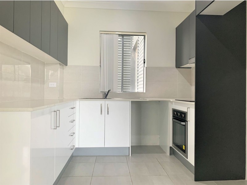 13/4 Colless Street, Penrith NSW 2750