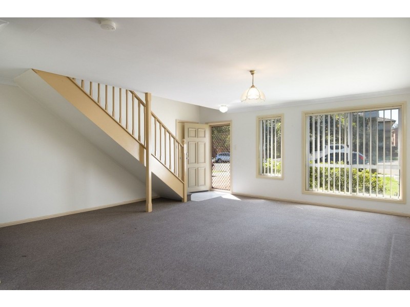 2/29 Bringelly Road, Kingswood NSW 2747