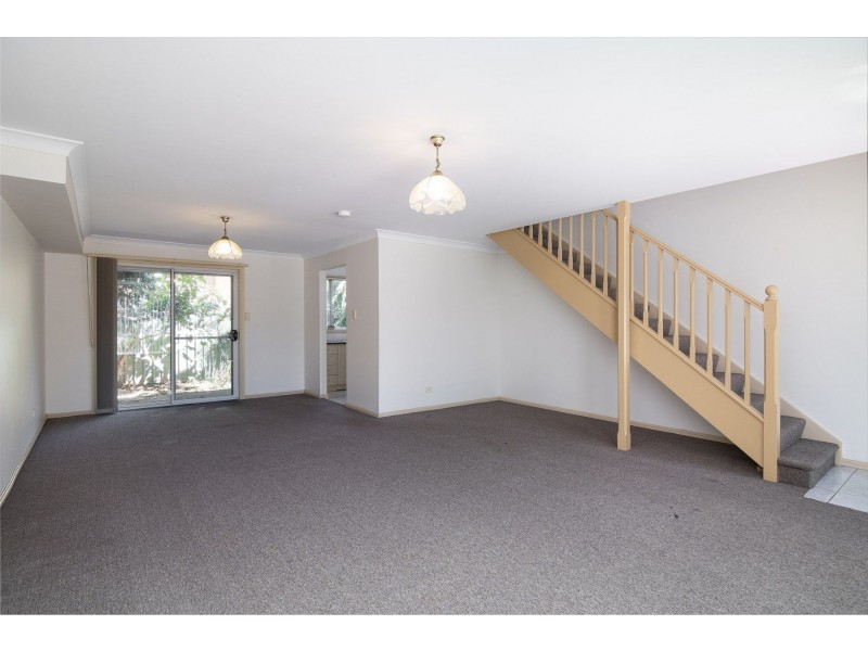 2/29 Bringelly Road, Kingswood NSW 2747