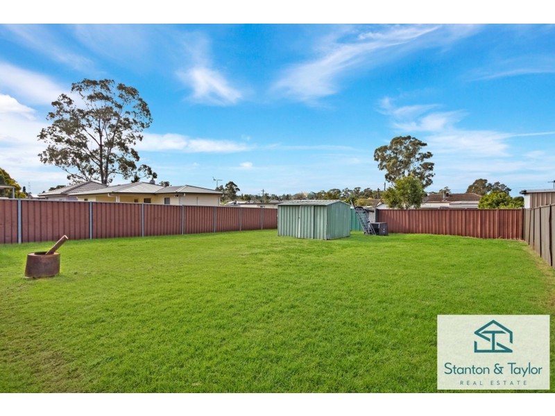 4 Lincoln Drive, Cambridge Park NSW 2747