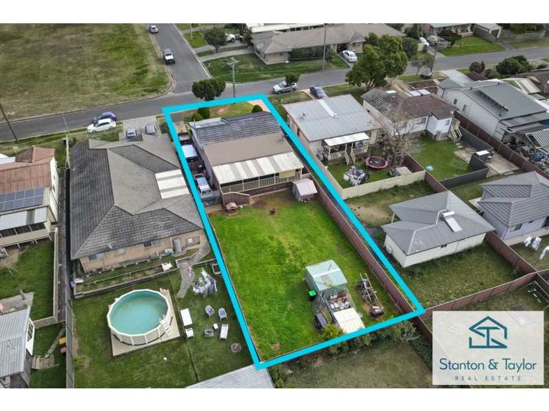 4 Lincoln Drive, Cambridge Park NSW 2747