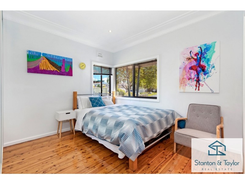 34 Ladbury Avenue, Penrith NSW 2750