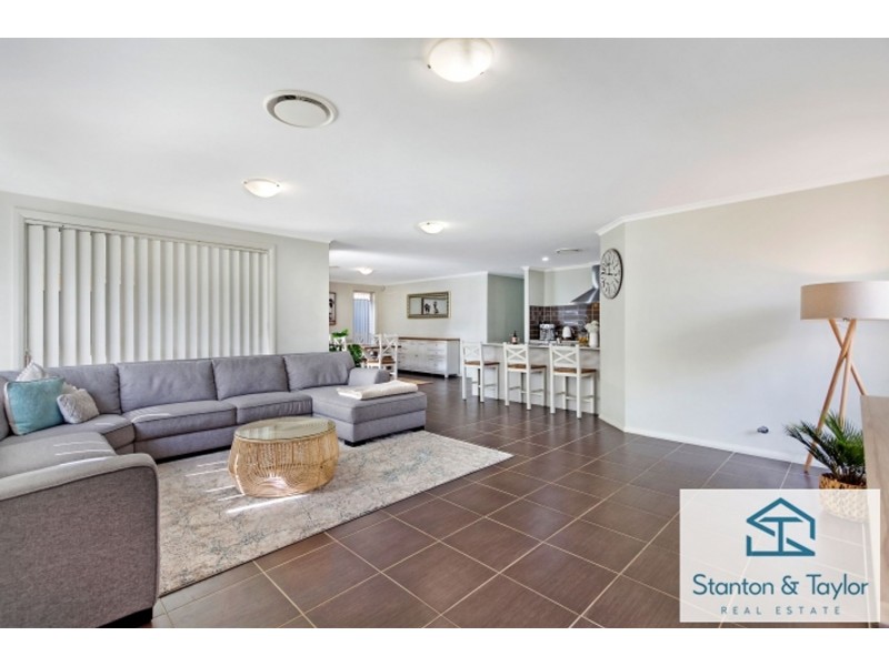 11 Domus Street, Glenmore Park NSW 2745