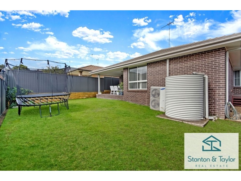 11 Domus Street, Glenmore Park NSW 2745