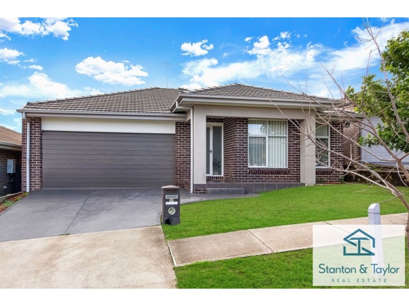 11 Domus Street, Glenmore Park NSW 2745