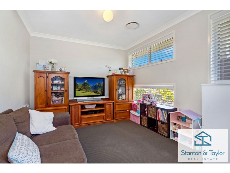 14 Hassall Way, Glenmore Park NSW 2745