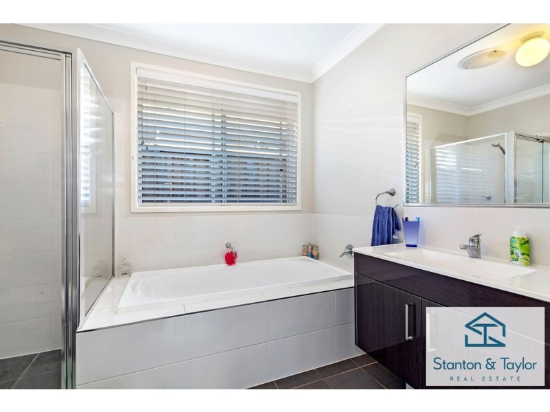 14 Hassall Way, Glenmore Park NSW 2745