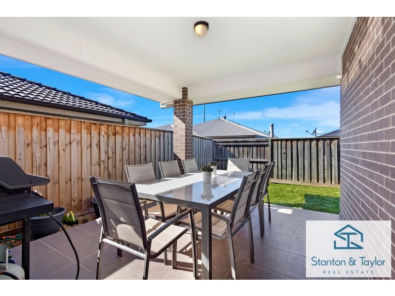 14 Hassall Way, Glenmore Park NSW 2745