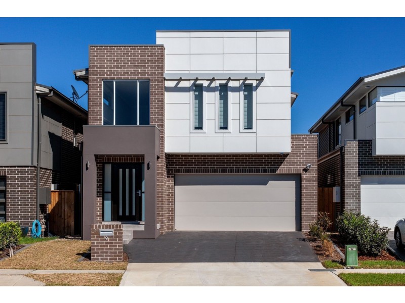 9 Gunyah Drive, Glenmore Park NSW 2745