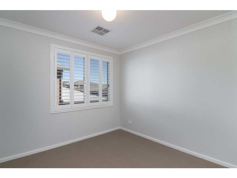 9 Gunyah Drive, Glenmore Park NSW 2745