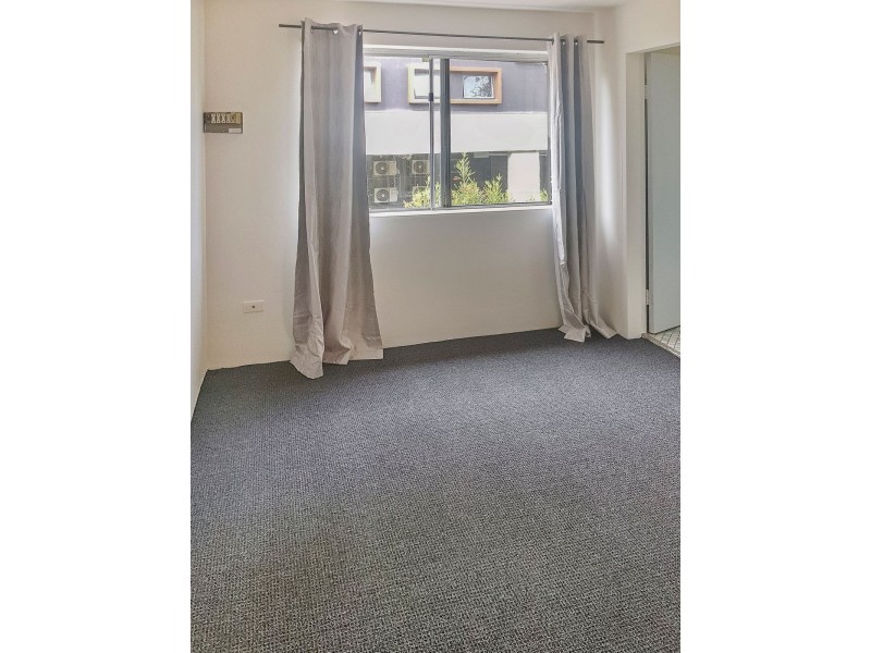 5/4 John Tipping Grove, Penrith NSW 2750