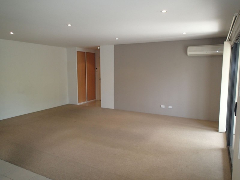 2/7-9 Regentville Road, Penrith NSW 2750