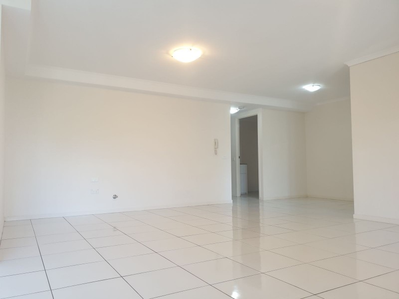 28/8 Colless Street, Penrith NSW 2750