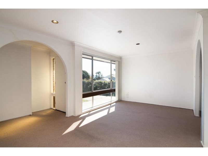 6 Regan Close, South Penrith NSW 2750