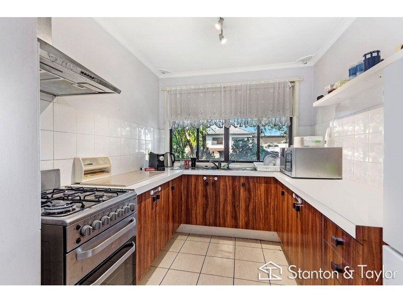 11/33 Woodview Road, Oxley Park NSW 2760