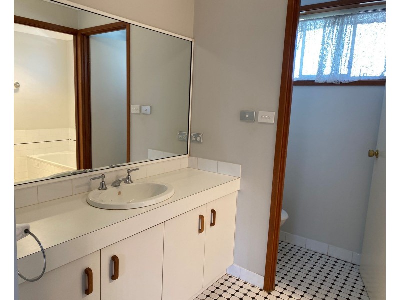 104 Sunflower Drive, Claremont Meadows NSW 2747