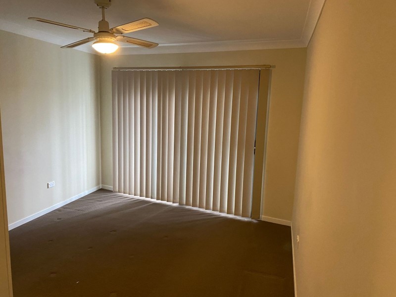 2/84 Woodlands Drive, Glenmore Park NSW 2745